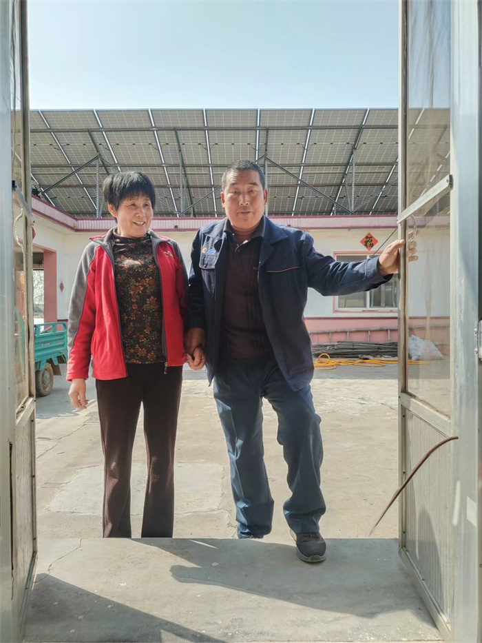 青岛胶州市：照顾瘫痪丈夫13年 用爱撑起家的脊梁